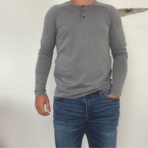 Men’s Lululemon Grey Button Down